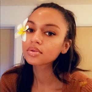 Meet your Posher, Jasmine